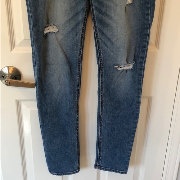 Hollister Jeans - Picture 2 of 7